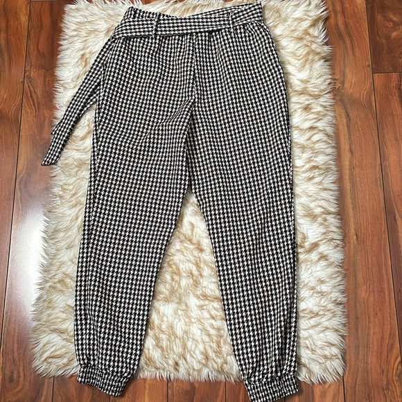 ONE Houndstooth pull on trouser - Picture 6 of 6